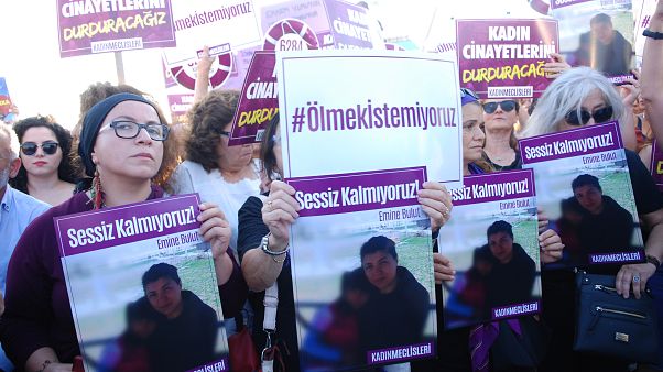 Kadına Yönelik Şiddete Karşı Mücadele günü: İstanbul Sözleşmesi'nin yükümlülüklerine uyuluyor mu? Kadına Yönelik Şiddete Karşı Mücadele günü: İstanbul Sözleşmesi'nin yükümlülüklerine uyuluyor mu?
