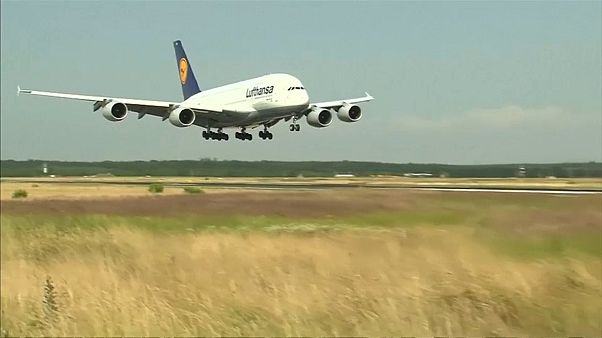 59 Millionen im Flieger: Deutsche ohne "Flugscham" 59 Millionen im Flieger: Deutsche ohne "Flugscham"