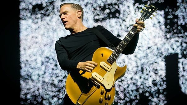 Bryan Adams kanadai énekes koncertet ad a Papp László Budapest Sportarénában 2012. július 29-én Bryan Adams kanadai énekes koncertet ad a Papp László Budapest Sportarénában 2012. július 29-én