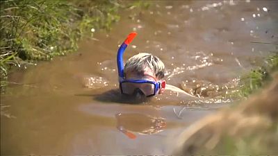 Чемпионат по плаванию в грязи