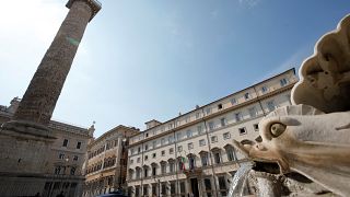 Ore decisive per la crisi politica in Italia