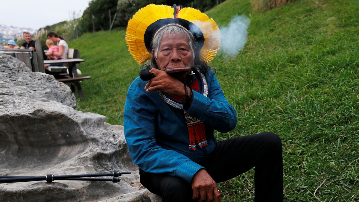 زعيم السكان الأصليين في البرازيل يشكر ماكرون على دعمه لمكافحة حرائق الأمازون