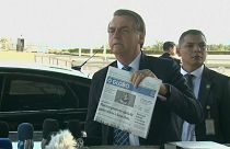 Болсонару усомнился в искренности намерений Макрона