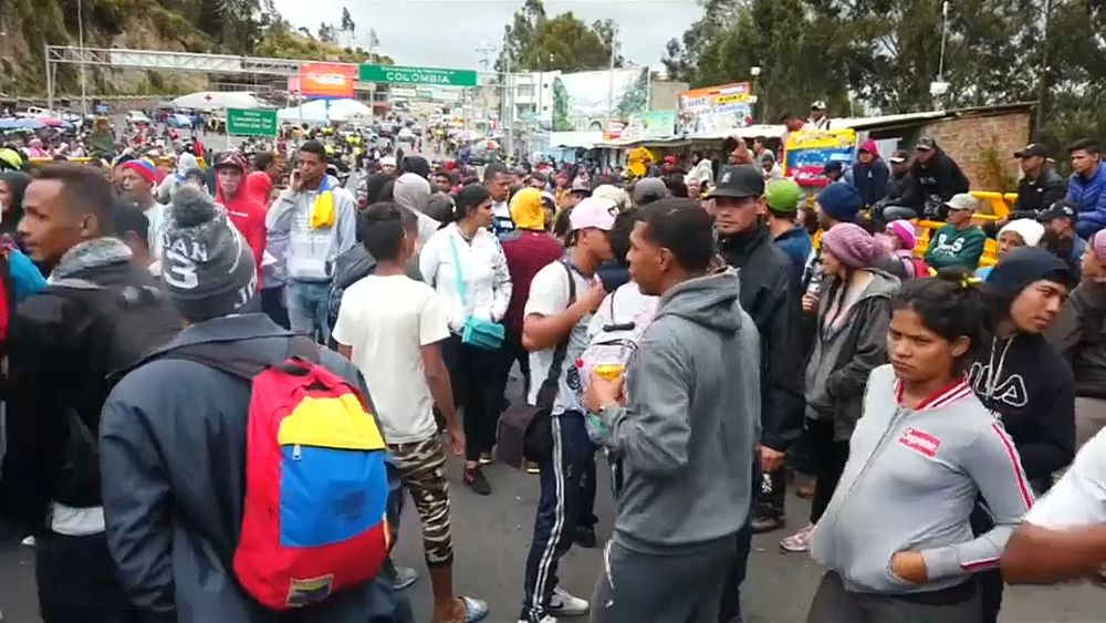 Des Vénézuéliens ont bloqué un poste-frontière de l'Equateur pour dénoncer le visa humanitaire