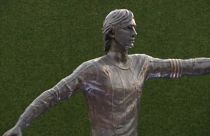 El FC Barcelona rinde tributo a Johan Cruyff con una estatua junto al Camp Nou
