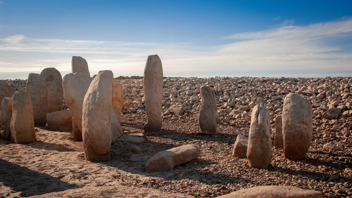 'Spanish Stonehenge': Exceptional drought uncovers 5,000-year-old Dolmen de Guadalperal