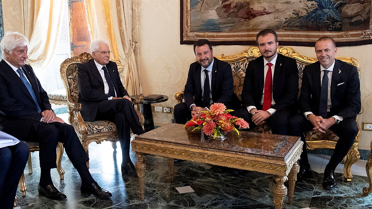 إيطاليا تقترب من اتفاق سياسي لتشكيل ائتلاف حكومي جديد