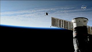 شاهد: مركبة الفضاء سويوز ترسو بمحطة الفضاء الدولية
