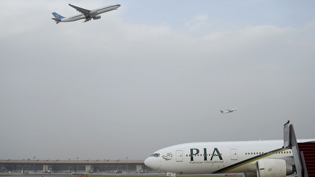  پاکستان بستن حریم هوایی‌ خود به روی هند را بررسی می‌کند