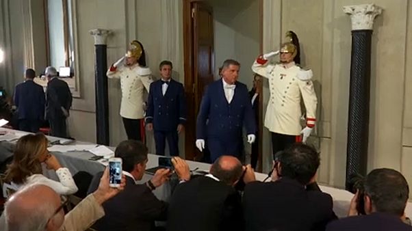 "5 Estrelas" impõe Giuseppe Conte "5 Estrelas" impõe Giuseppe Conte