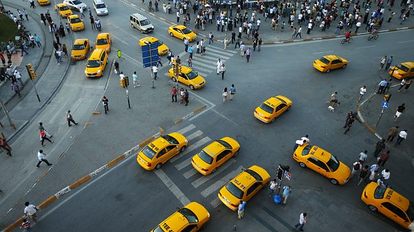 İstanbul'da minibüslere yüzde 20, taksilere yüzde 25 zam İstanbul'da minibüslere yüzde 20, taksilere yüzde 25 zam