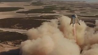 SpaceX realiza com sucesso voo de teste de protótipo Starhopper