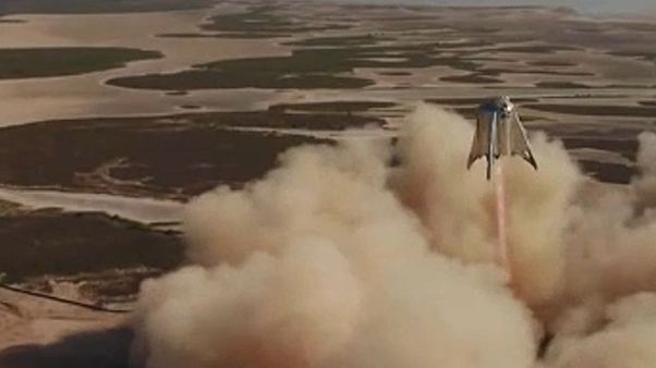 SpaceX realiza com sucesso voo de teste de protótipo Starhopper SpaceX realiza com sucesso voo de teste de protótipo Starhopper