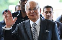 Yolsuzlukla suçlanan eski Malezya Başbakanı Necip Rezak'ın 'en büyük yolsuzluk davası' başlıyor