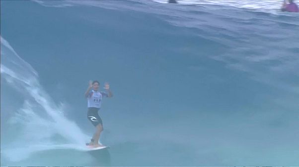 Surf: 10 perfeito para Medina no Tahiti Pro Surf: 10 perfeito para Medina no Tahiti Pro