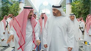 أبوظبي تخلخل التحالف مع الرياض والملك سلمان أبدى "انزعاجه الشديد" من الإمارات