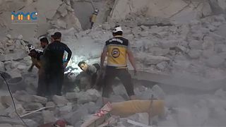 ضربات جوية مكثفة استهدفت قرى وبلدات في إدلب