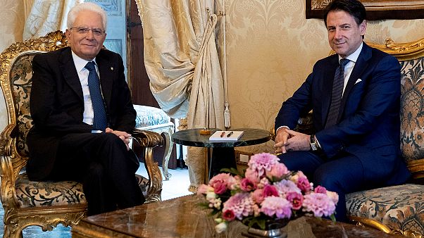 Mattarella affida l'incarico a Conte: "È il momento del coraggio e della novità" Mattarella affida l'incarico a Conte: "È il momento del coraggio e della novità"