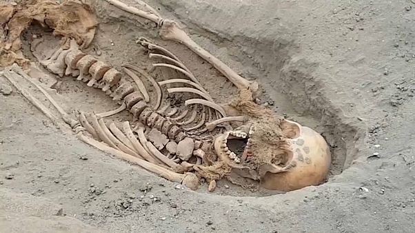 Sacrificios de niños en el Perú preincaico Sacrificios de niños en el Perú preincaico