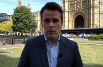 Bizalmi szavazást fontolgat a brit ellenzék a miniszterelnök ellen