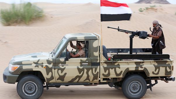 آلية تابعة للقوات الحكومية المعترف بها دولياً في اليمن آلية تابعة للقوات الحكومية المعترف بها دولياً في اليمن
