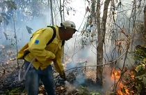 La solitaria lucha indígena contra el fuego en la Amazonia
