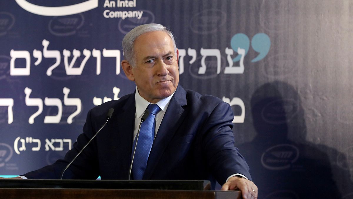 رئيس الوزراء الإسرائيلي بنيامين نتنياهو يتحدث أثناء في مراسم في القدس