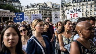 Kadına yönelik şiddet Fransa'da protesto edildi
