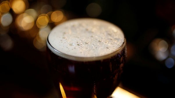 Efes'e "Zilli Sally" ve "Delikanlı Henry" biraları nedeniyle boykot kampanyası Efes'e "Zilli Sally" ve "Delikanlı Henry" biraları nedeniyle boykot kampanyası