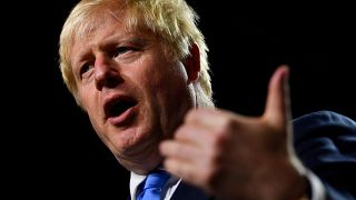  Britain's Prime Minister Boris Johnson gestures during a news conference at the end of the G7 summit in Biarritz, France, August 26, 2019. 