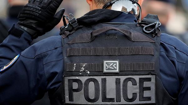 Fransa'nın Lyon kentinde bıçaklı saldırı: 1 ölü 8 yaralı Fransa'nın Lyon kentinde bıçaklı saldırı: 1 ölü 8 yaralı