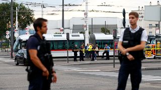Francia: attacco con coltello, nei pressi di Lione. 1 morto e 8 feriti