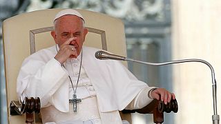 تاخیر در سخنرانی پاپ؛ رهبر کاتولیک‌های جهان در آسانسور گیر افتاد
