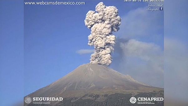 Eruptionen erschüttern den Popocatepetl Eruptionen erschüttern den Popocatepetl