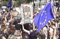 ویدیو؛ تظاهرات مردم بریتانیا در اعتراض به تعلیق فعالیت پارلمان