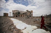 Zamar'da Suudi Arabistan öncülüğündeki koalisyon güçlerinin vurduğu gözaltı merkezi 