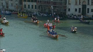 La Regata Storica di Venezia, in lutto per il moto ondoso