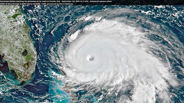 Hurrikan erschüttert Bahamas - Evakuierungen an US-Küste Hurrikan erschüttert Bahamas - Evakuierungen an US-Küste