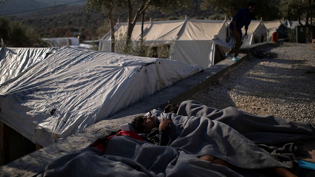 اليونان تسرع عمليات الترحيل لمواجهة أكبر تدفق للمهاجرين خلال 3 أعوام 