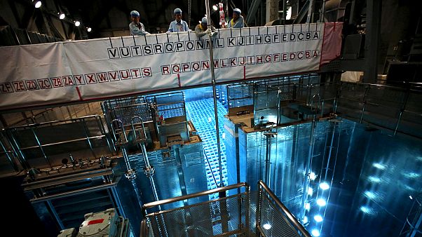 Japonya nükleer reaktörlerin yüzde 40'ını kapatmayı hedefliyor Japonya nükleer reaktörlerin yüzde 40'ını kapatmayı hedefliyor