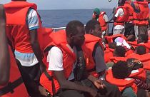Migranti: forza il blocco, sequestrata la nave ong "Eleonore"