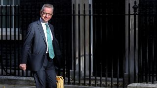 Michael Gove saliendo de Downing Street