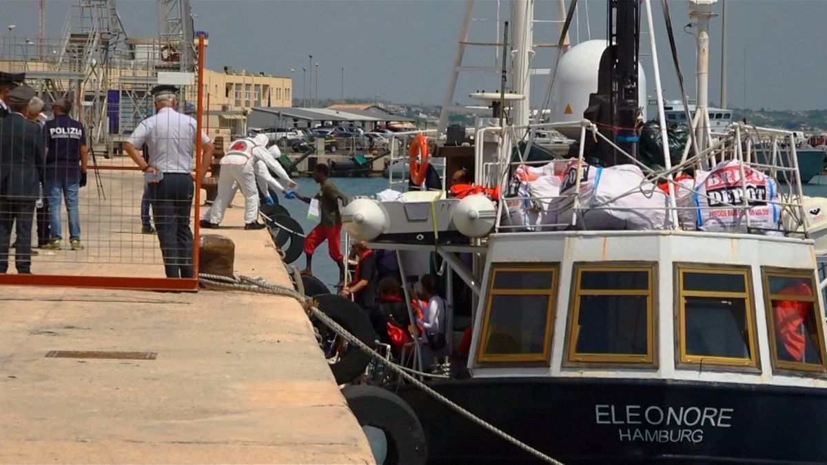  توقیف یک کشتی آلمانی امدادرسان به مهاجران در ایتالیا