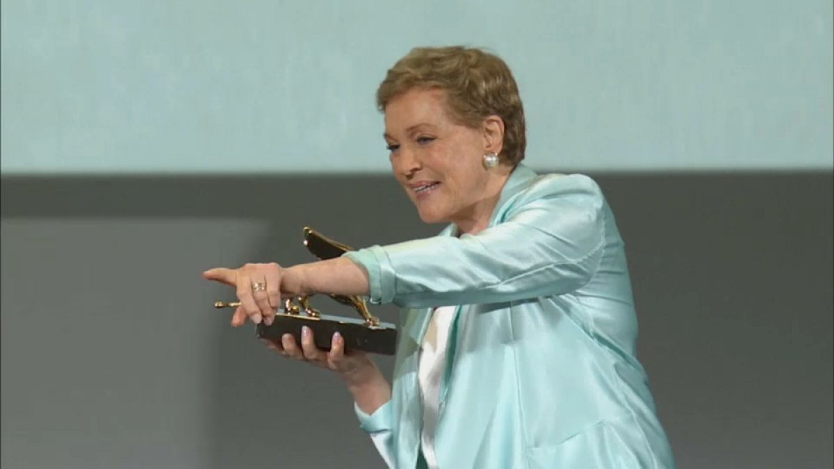 Julie Andrews récompensée à la Mostra