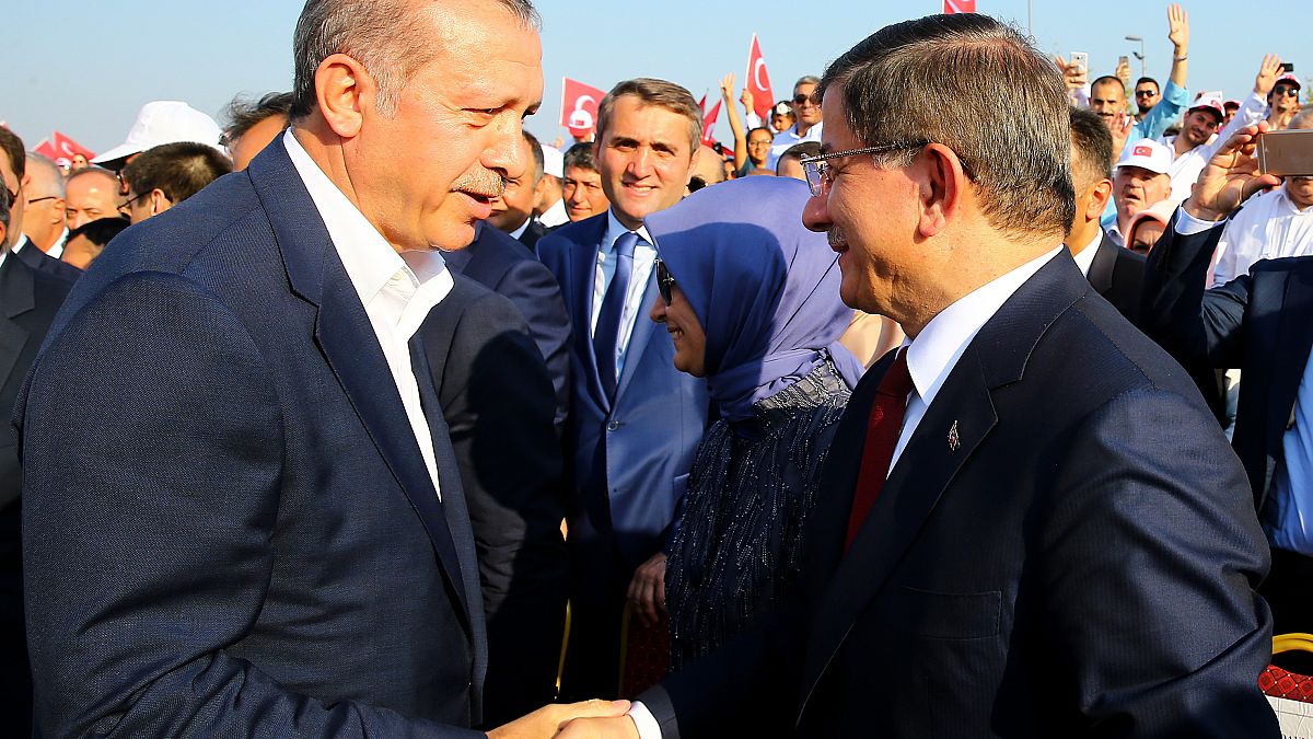 Ahmet Davutoğlu AK Parti'den ihraç istemiyle merkez disiplin kuruluna sevk edildi