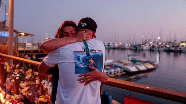 Kaliforniya'da tekne yangınında en az 8 kişi hayatını kaybetti Kaliforniya'da tekne yangınında en az 8 kişi hayatını kaybetti