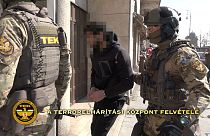 Terrorcselekmény és emberiesség elleni bűncselekmény miatt emeltek vádat F. Hassan ellen