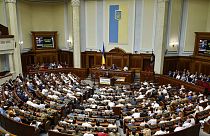 نمایندگان پارلمان اوکراین مصونیت قضایی را از خود سلب کردند