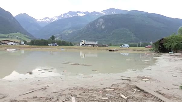 EU gibt 300 Millionen für Unwetter-Schäden EU gibt 300 Millionen für Unwetter-Schäden