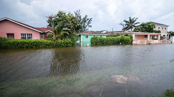 Előtte-utána képek a Bahamákon pusztító hurrikán nagyságáról Előtte-utána képek a Bahamákon pusztító hurrikán nagyságáról